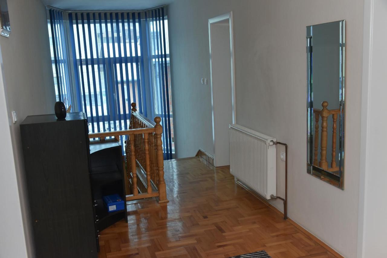 Blue House Apartment Ni 외부 사진